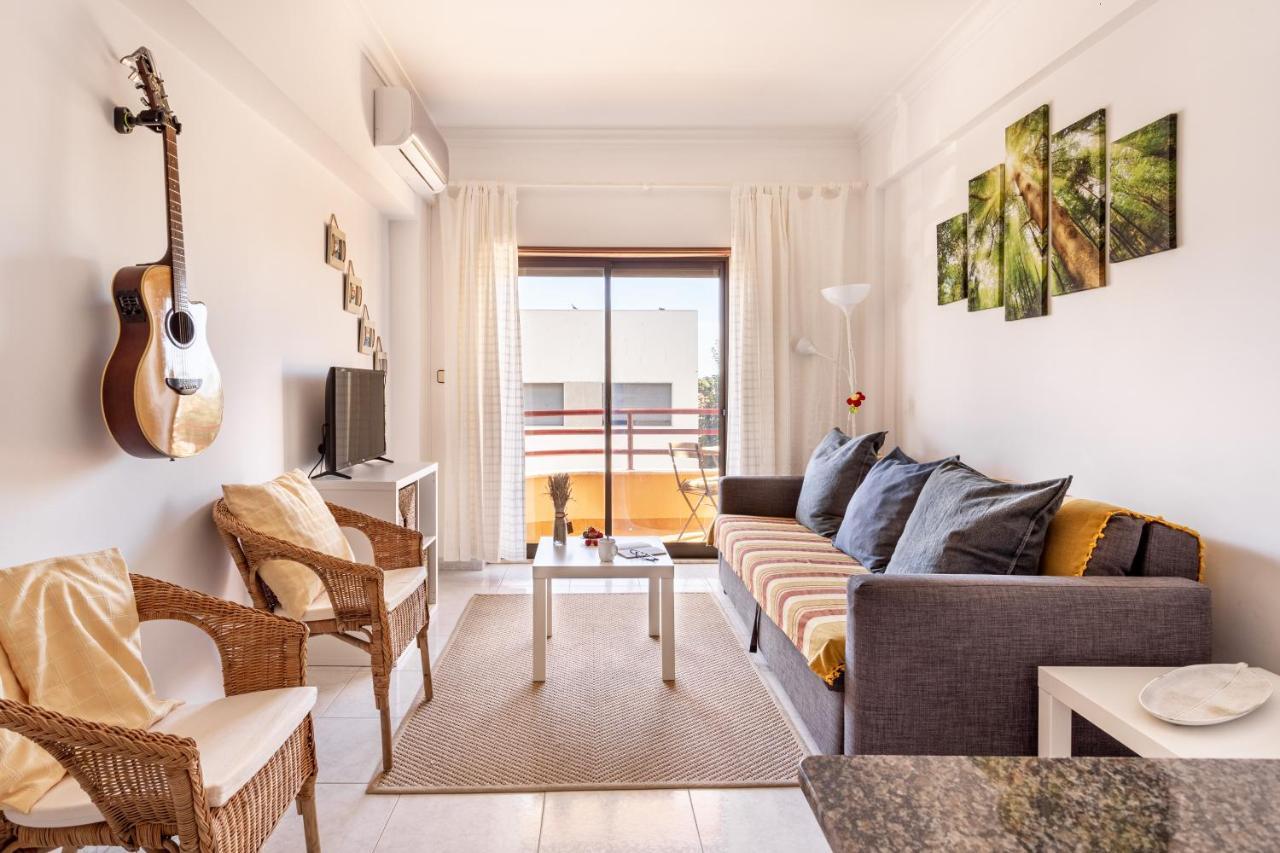 Apartment Joivy Deluxe With Terrace In Costa Da Caprica